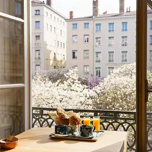 Du Theatre Hotel