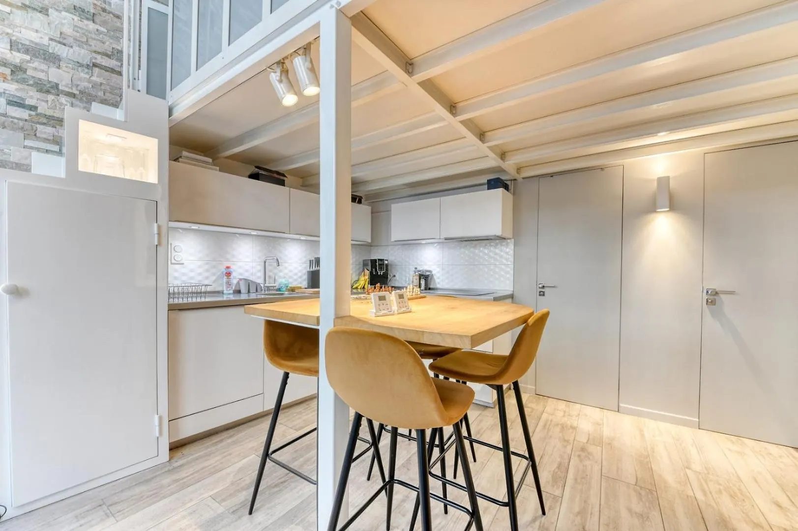 Guestready - Stonewall Mezzanine In Brotteaux Apartment Lyon 0*,  France